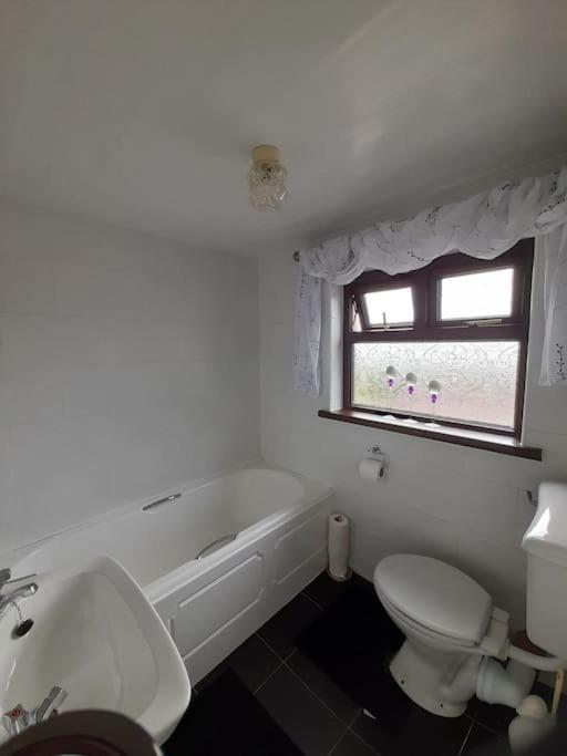 Donegal Town 4 Bedroom Traditional Irish Farm House Killybegs מראה חיצוני תמונה